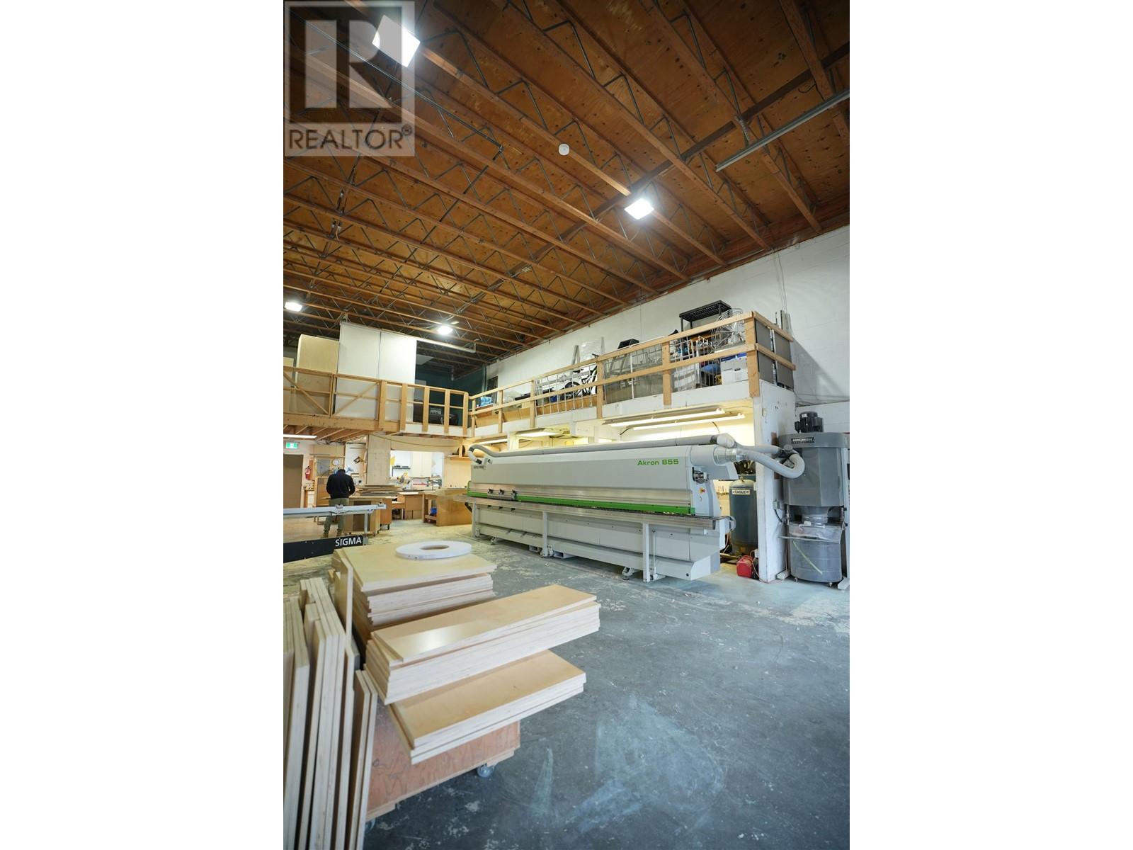 11633 Confidential Property Photo 1