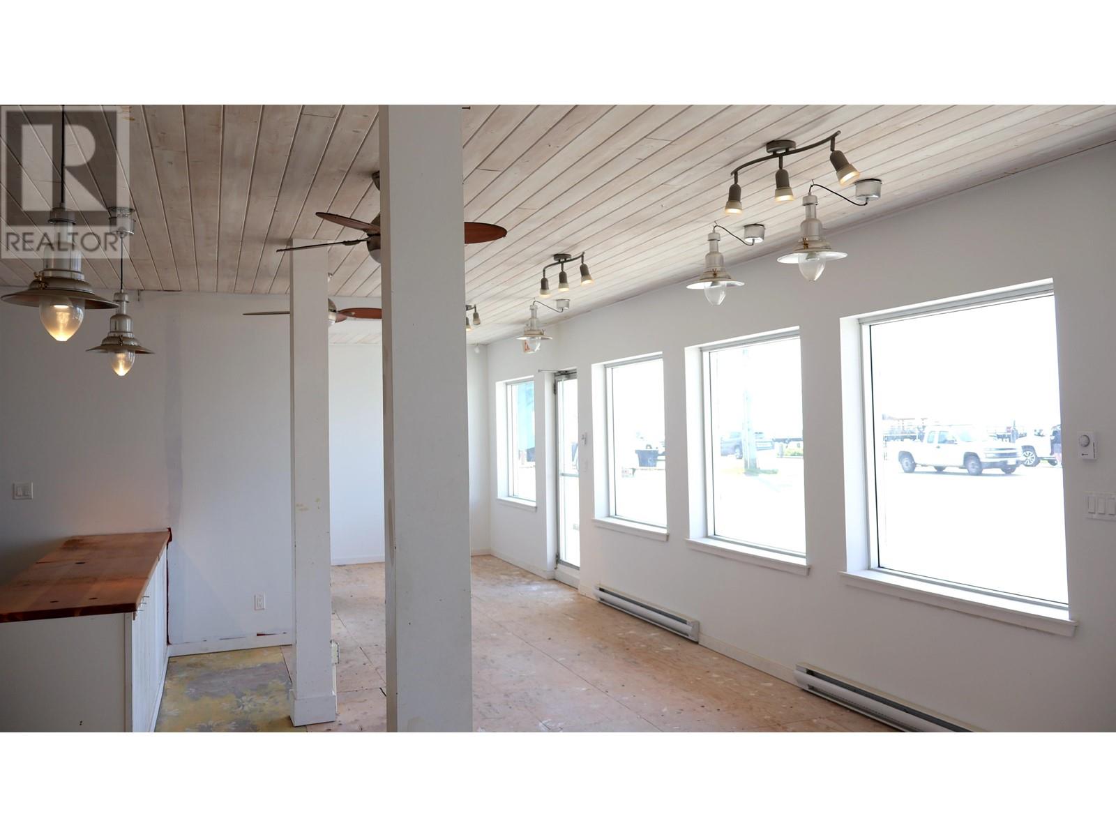 4786 Sunshine Coast Highway Property Photo 7