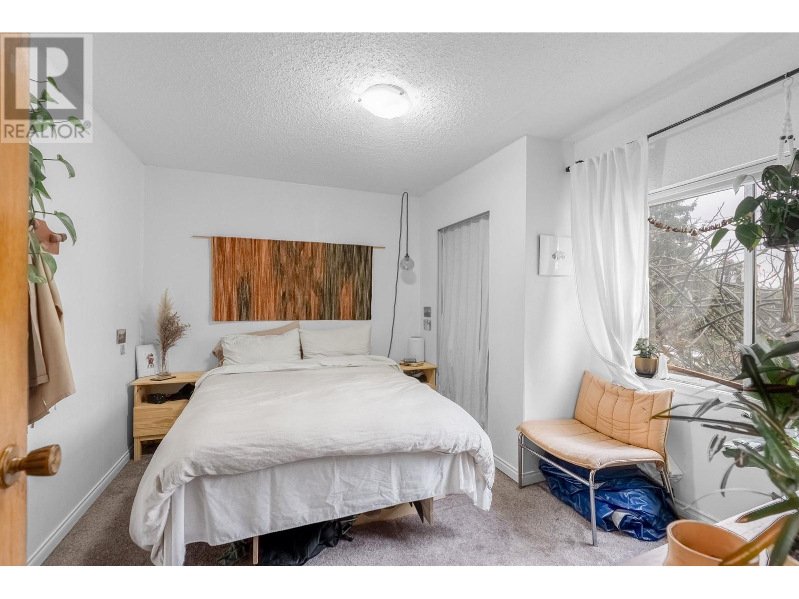 610 Salsbury Drive Property Photo 4