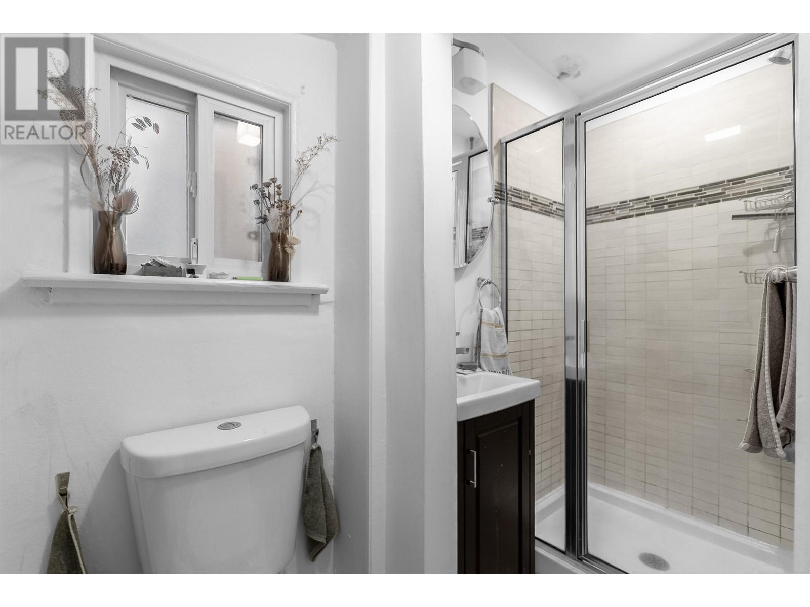 610 Salsbury Drive Property Photo 6