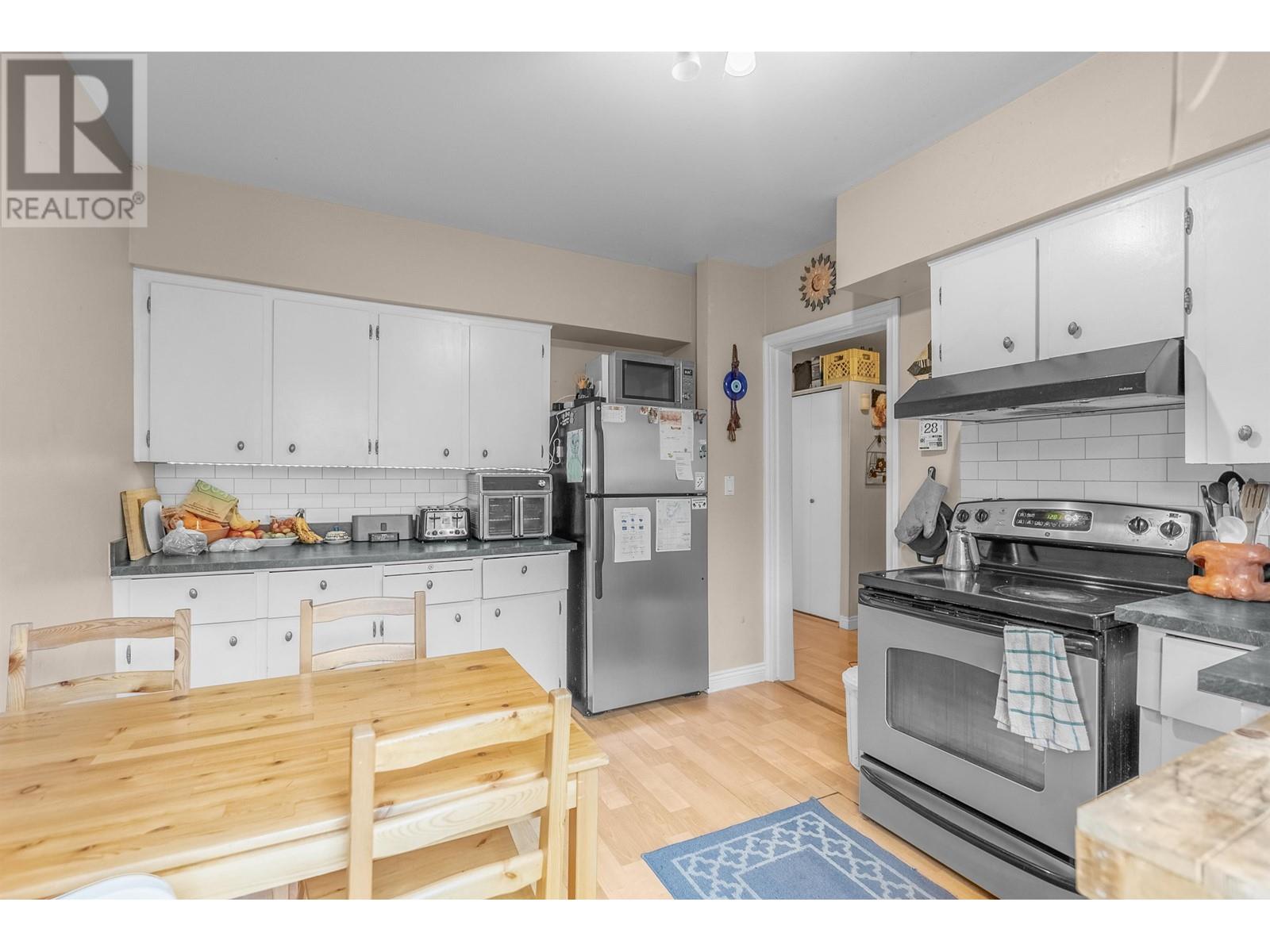 610 Salsbury Drive Property Photo 10