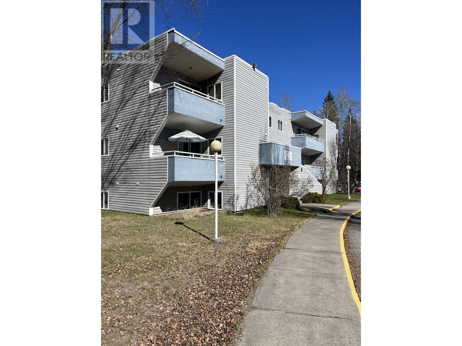 3030 Mcgill Crescent Property Photo 4