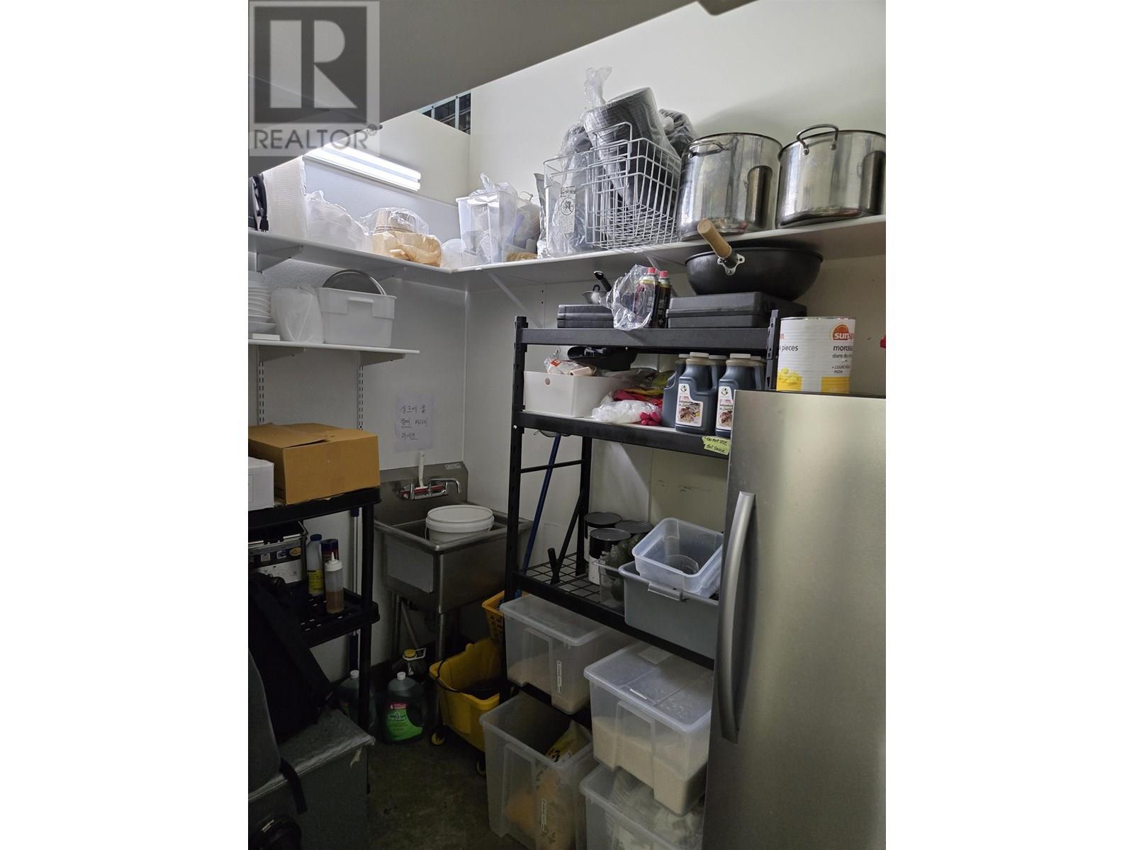 280 E Broadway Property Photo 16