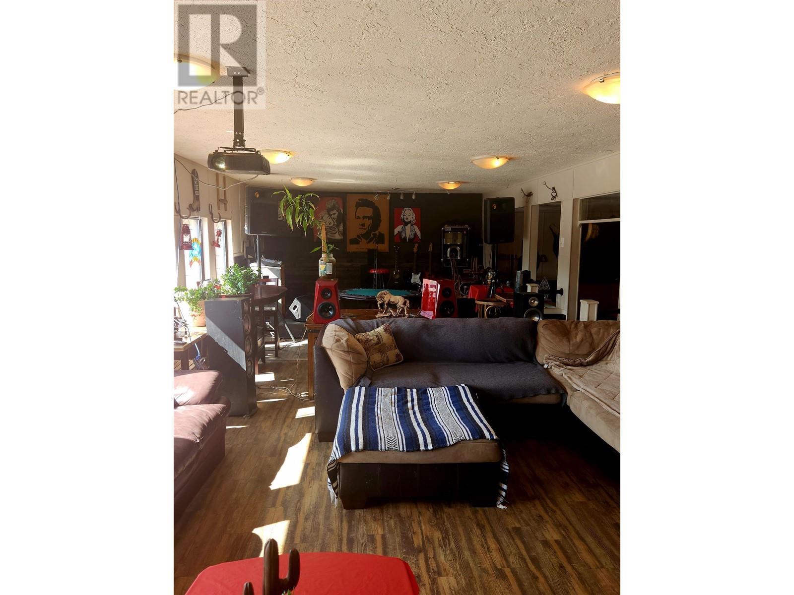 1709 Riverside Street Property Photo 10