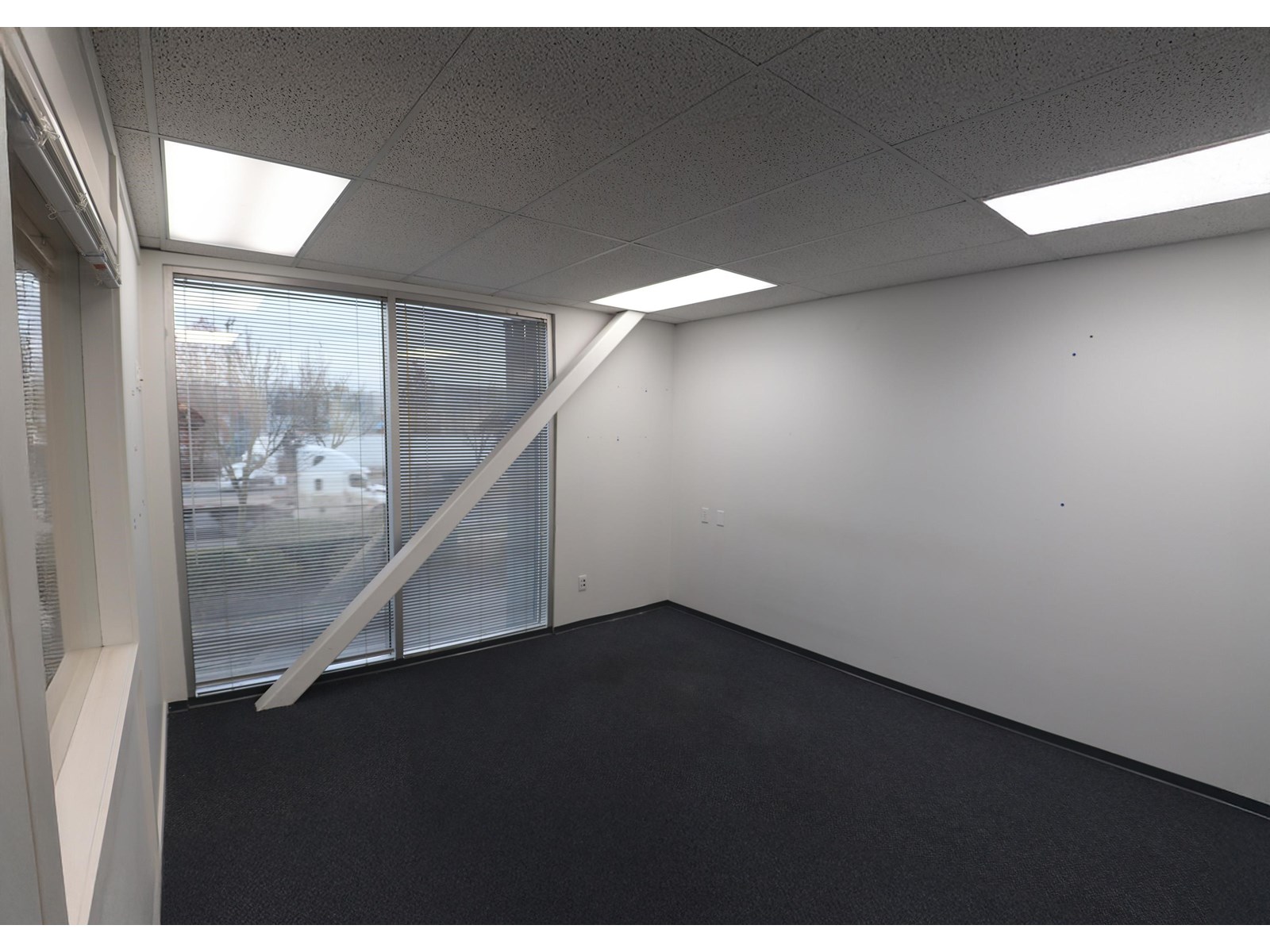 102 6554 176 Street Property Photo 10