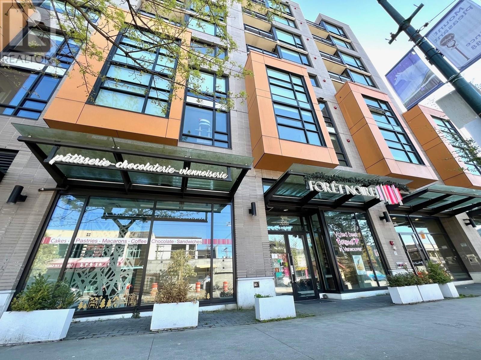 236 W BROADWAY STREET Property Photo 1