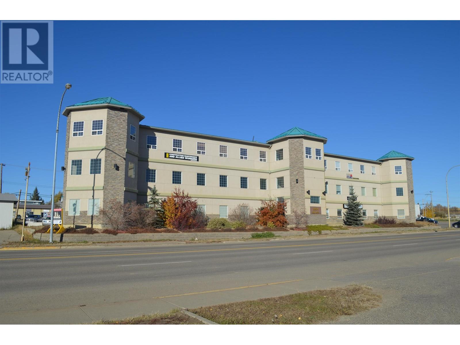 208 10504 100 AVENUE Property Photo 1