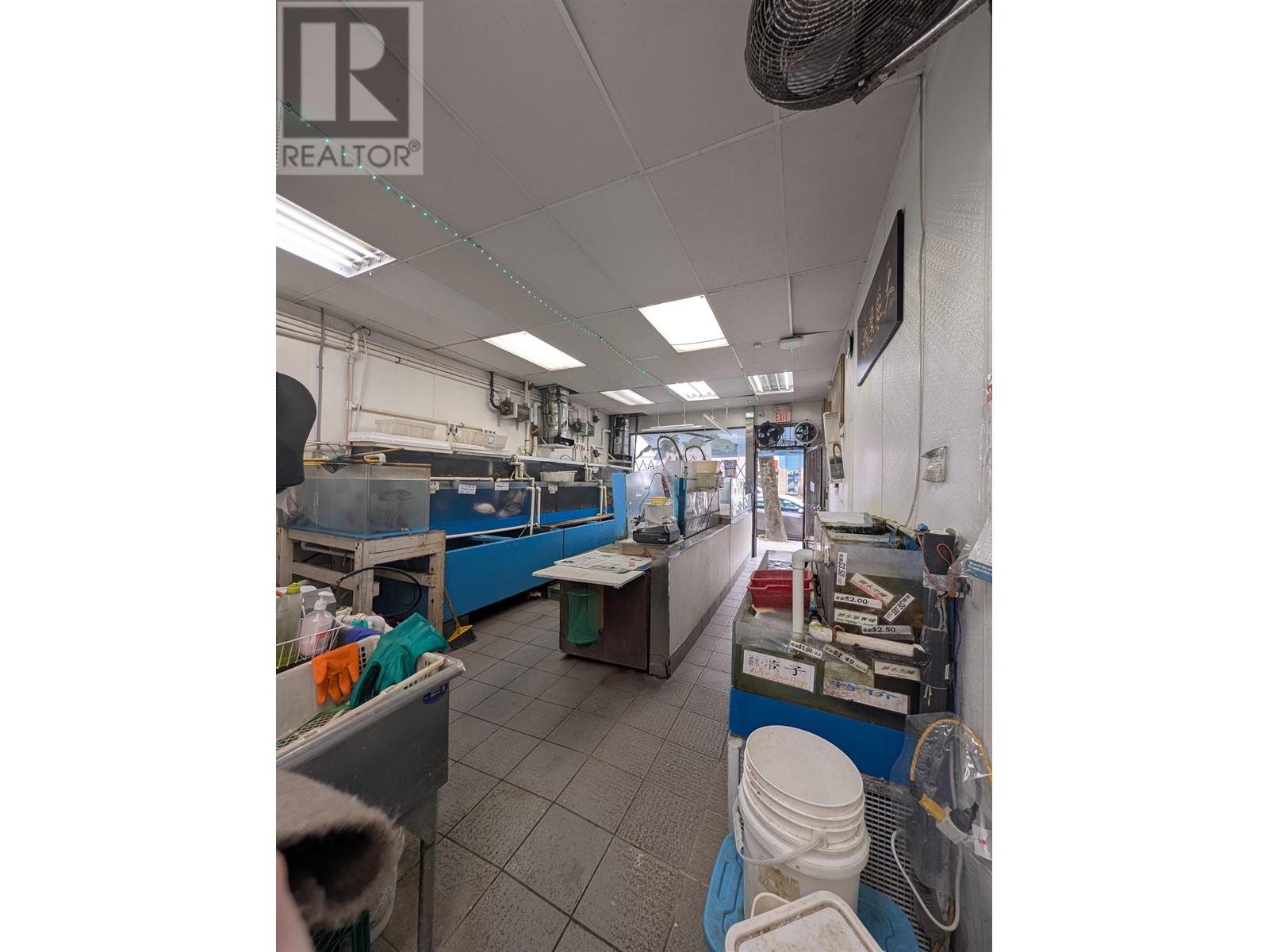 3335 Kingsway Property Photo 2