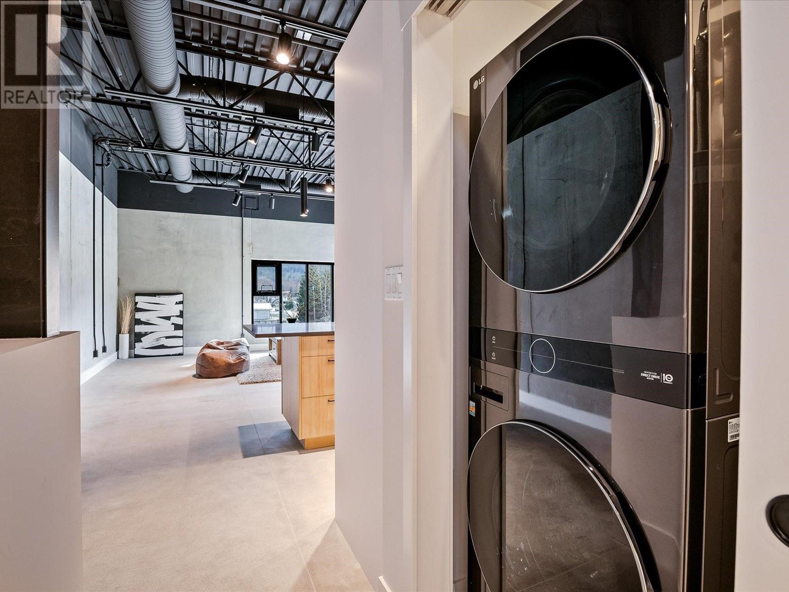 13 7342 Industrial Way Property Photo 12