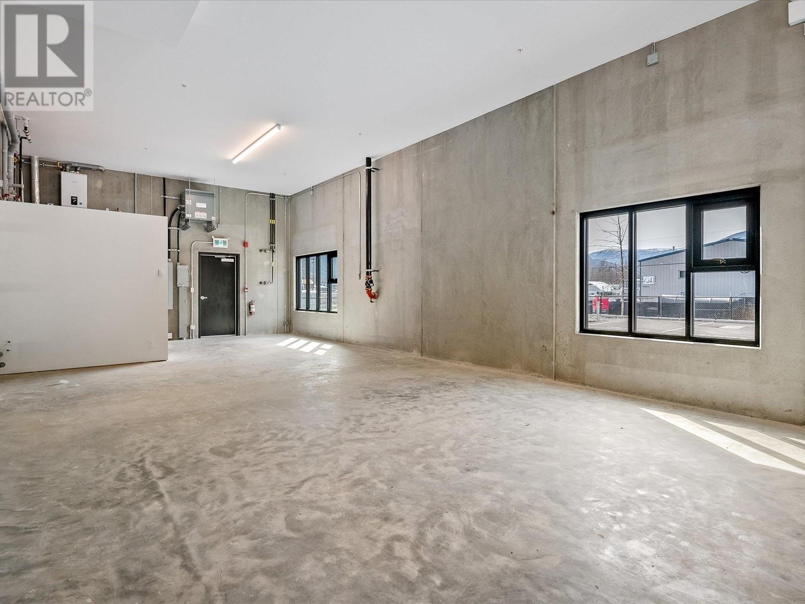 13 7342 Industrial Way Property Photo 30