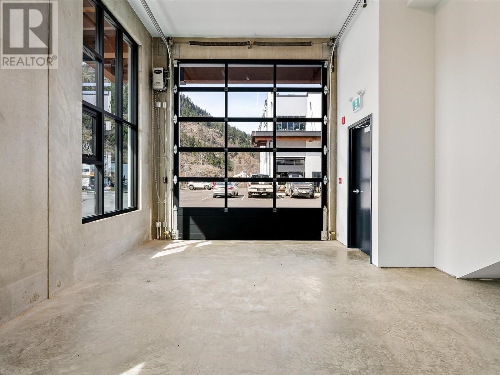 13 7342 Industrial Way Property Photo 34