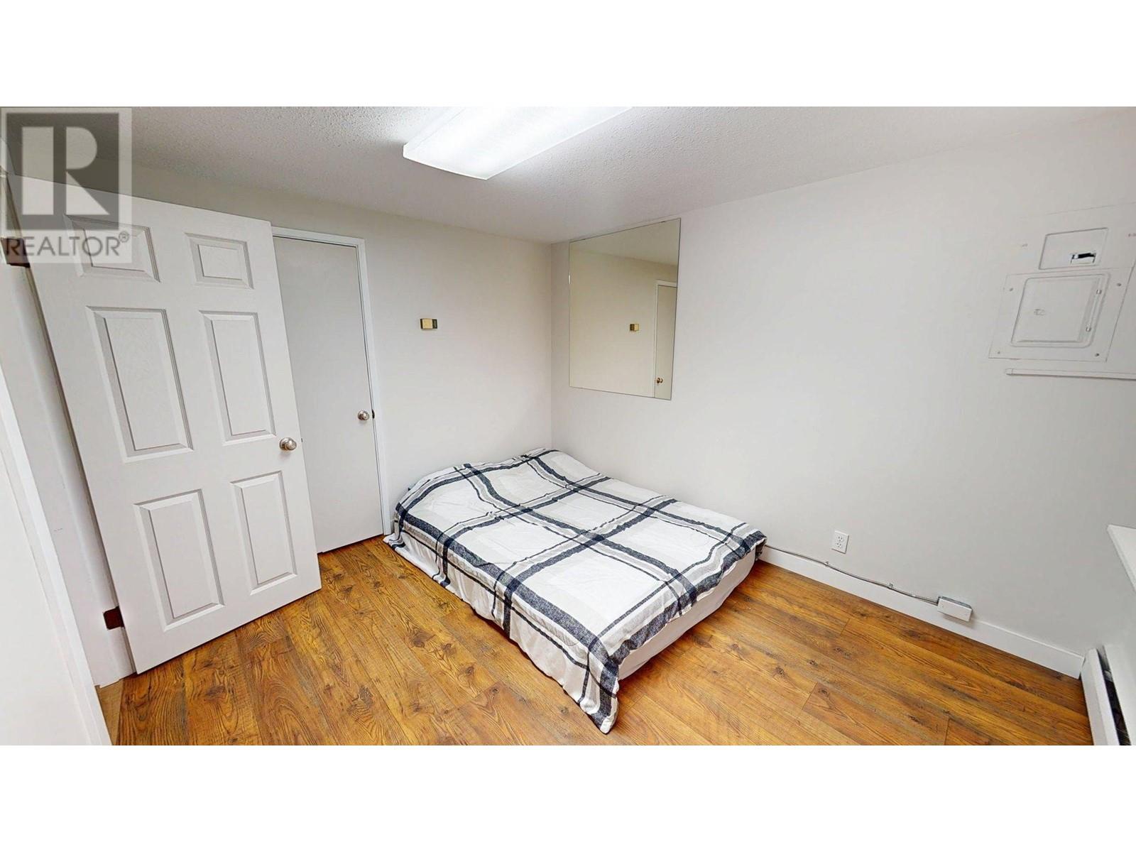 8903 100 Avenue Property Photo 11