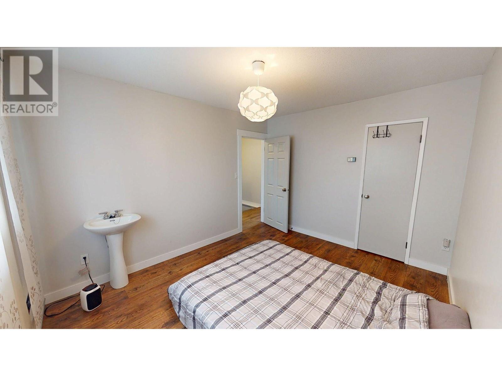 8903 100 Avenue Property Photo 14