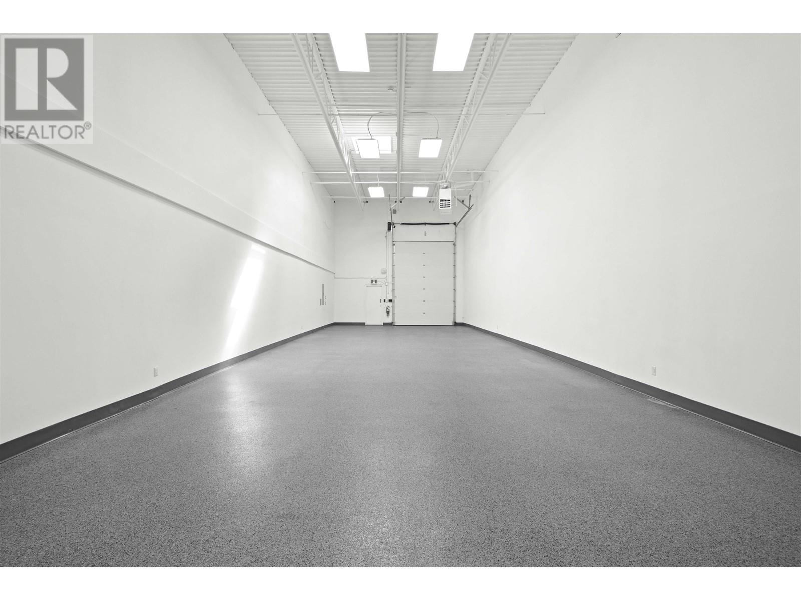 829 W 1st Street Property Photo 1