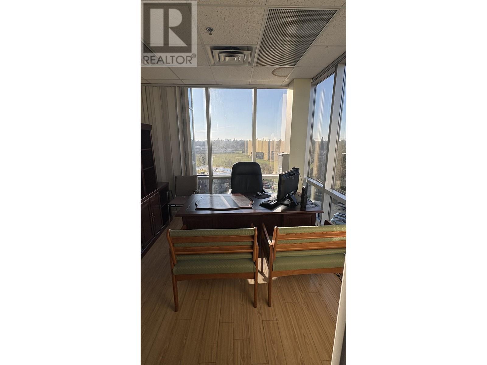 570 6091 Gilbert Road Property Photo 3