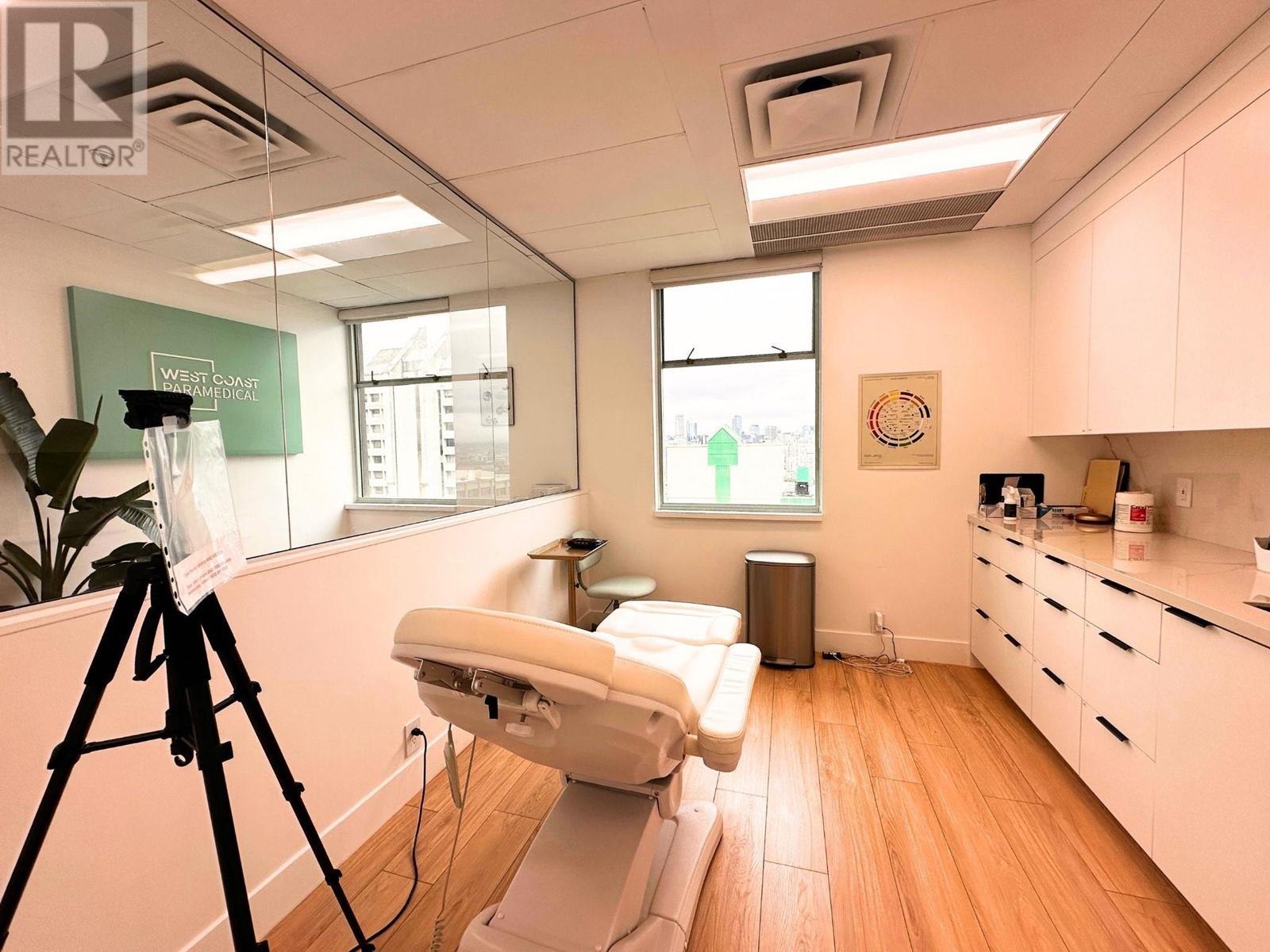 750 West Broadway #1407a Property Photo 2