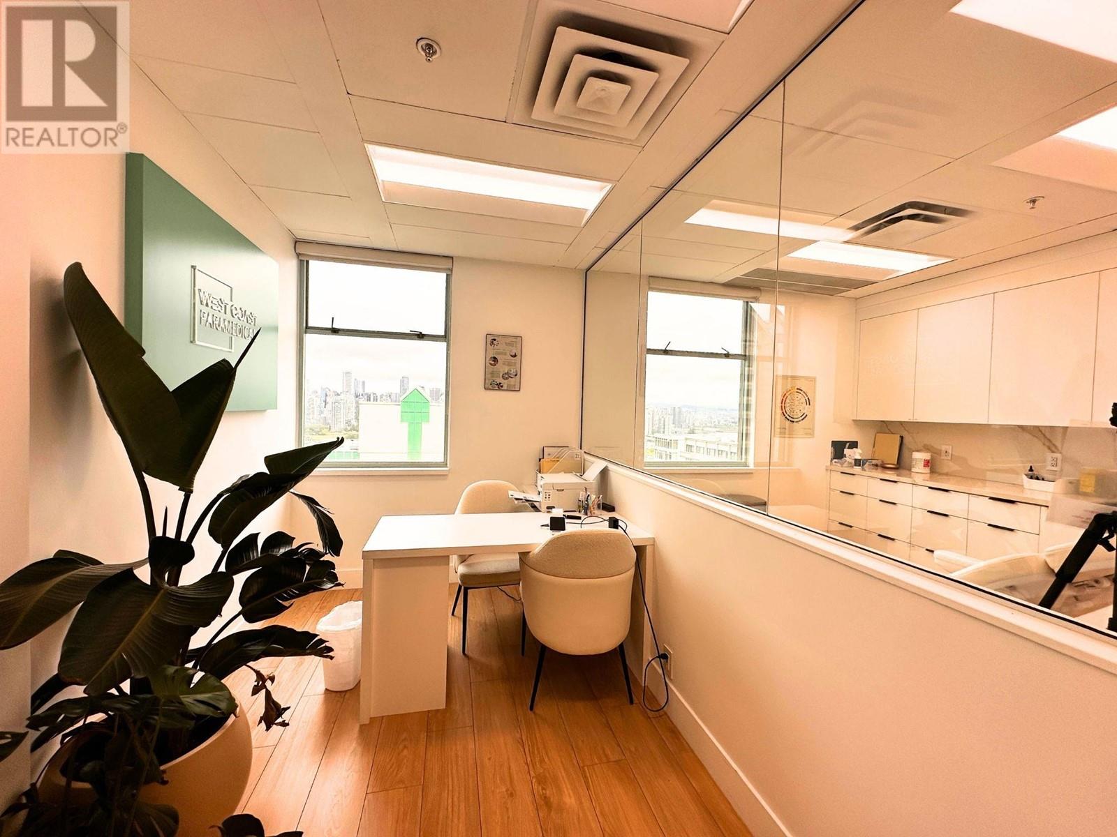 750 West Broadway #1407a Property Photo 5