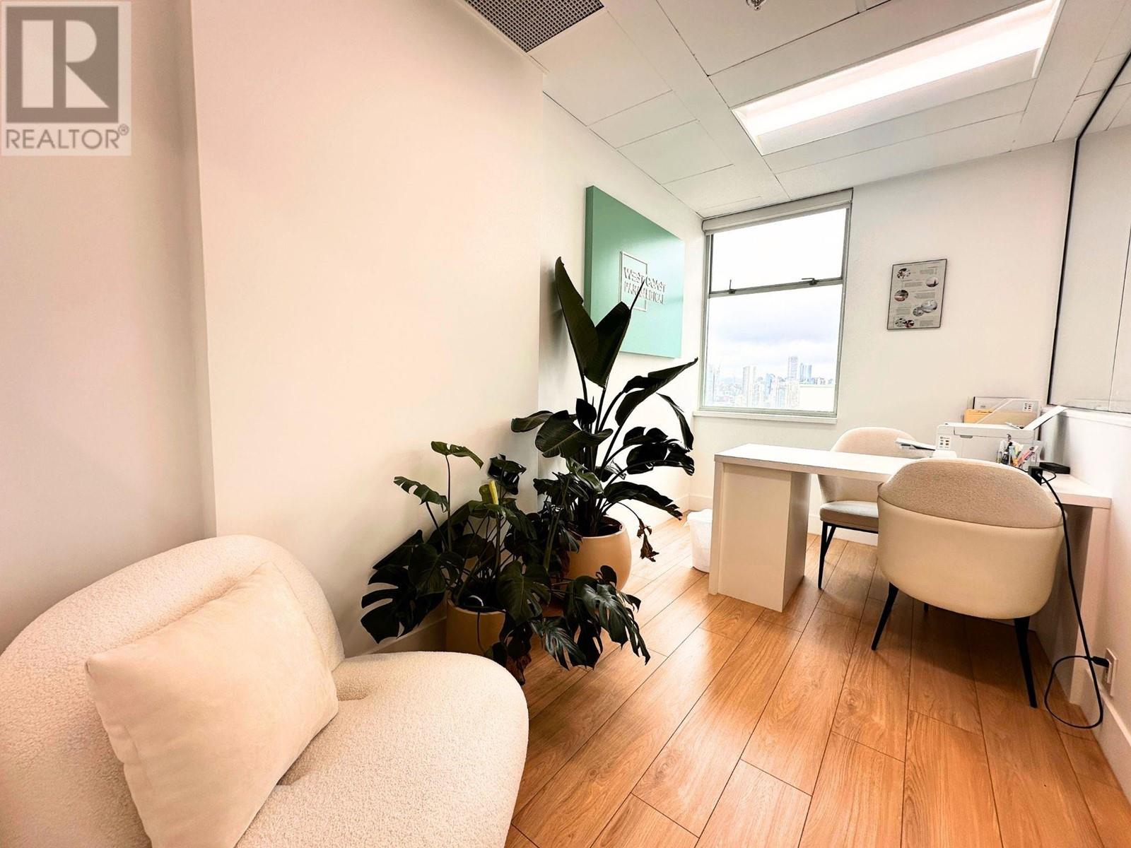 750 West Broadway #1407a Property Photo 6