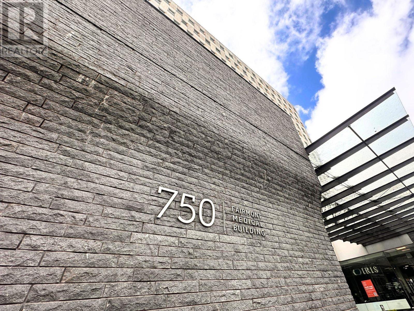 750 West Broadway #1407a Property Photo 14