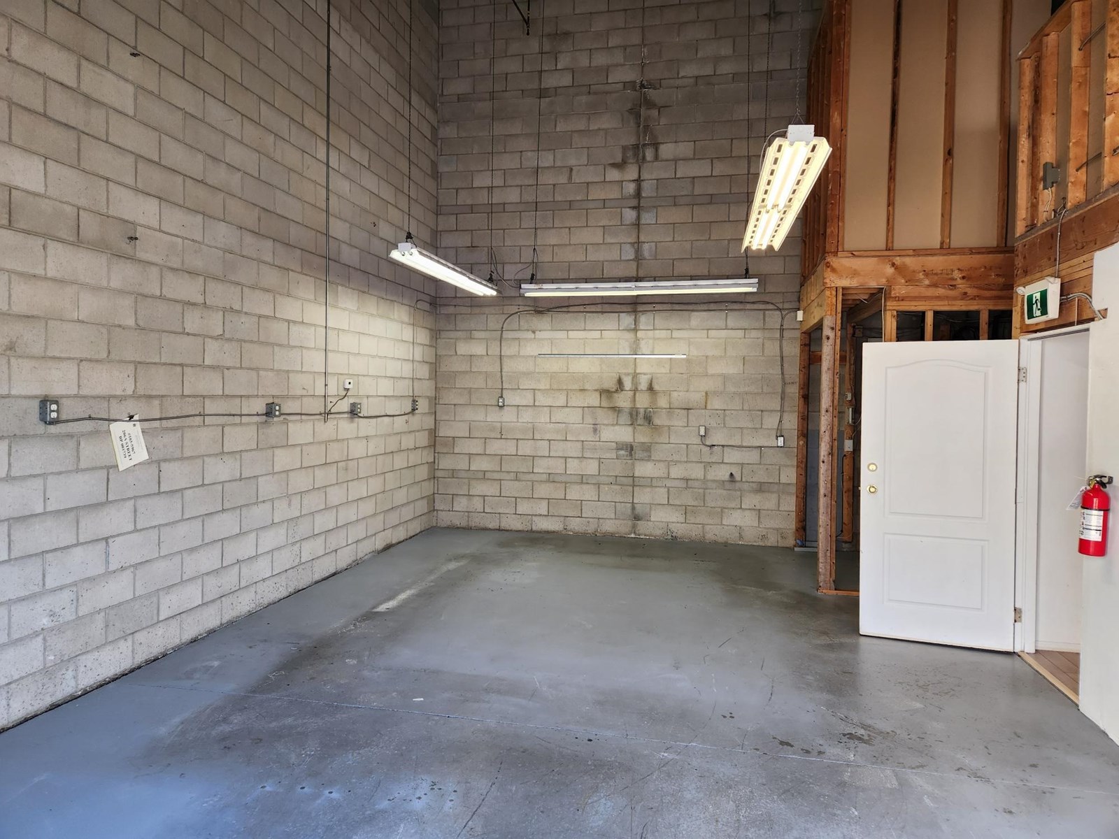 103 5967 206a Street Property Photo 2