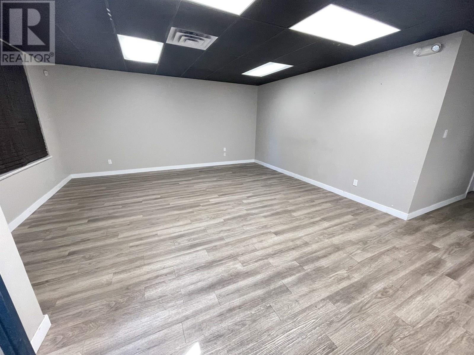 740 4400 Hazelbridge Way Property Photo 3