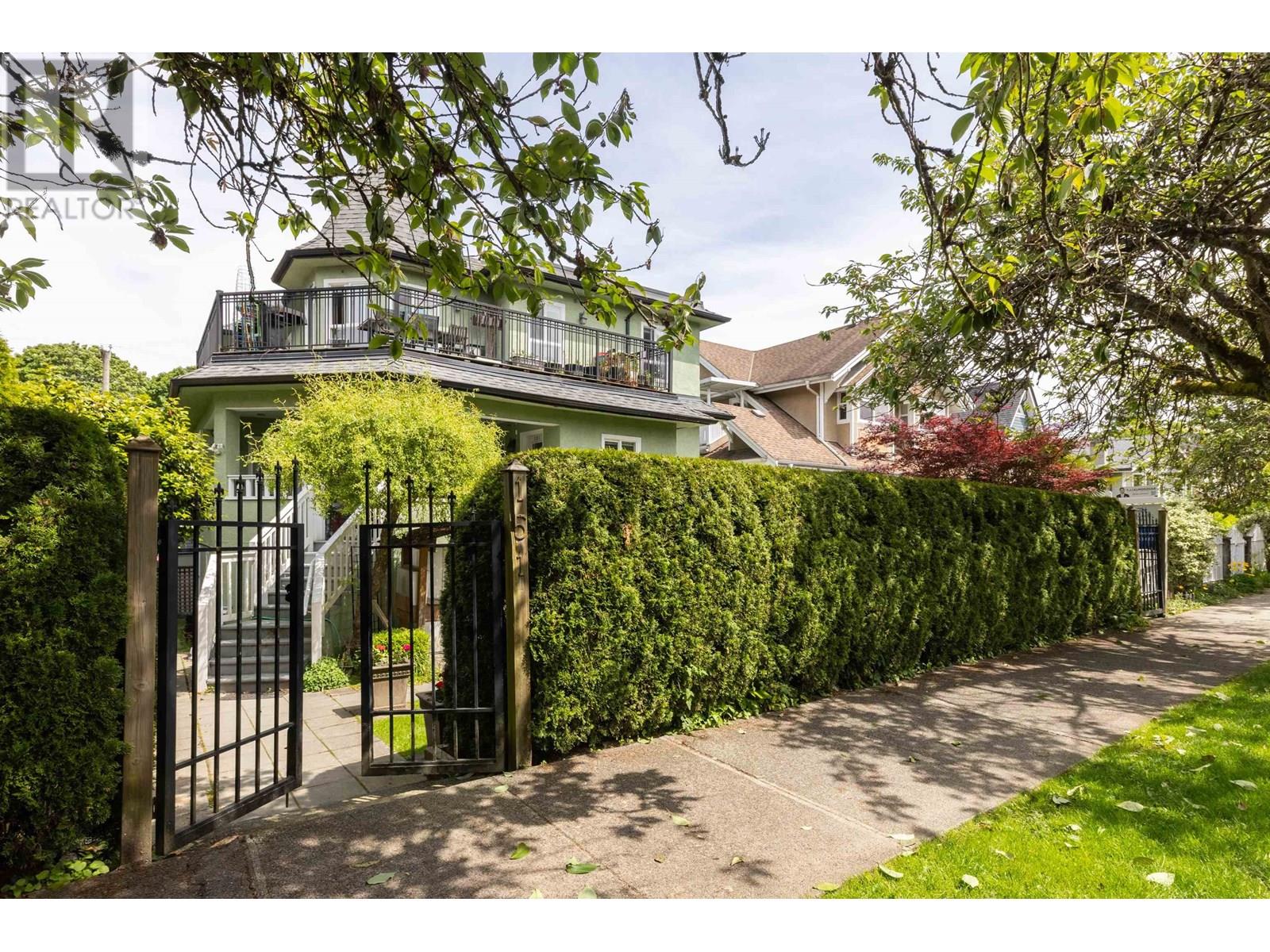151 W 14TH AVENUE Property Photo 1
