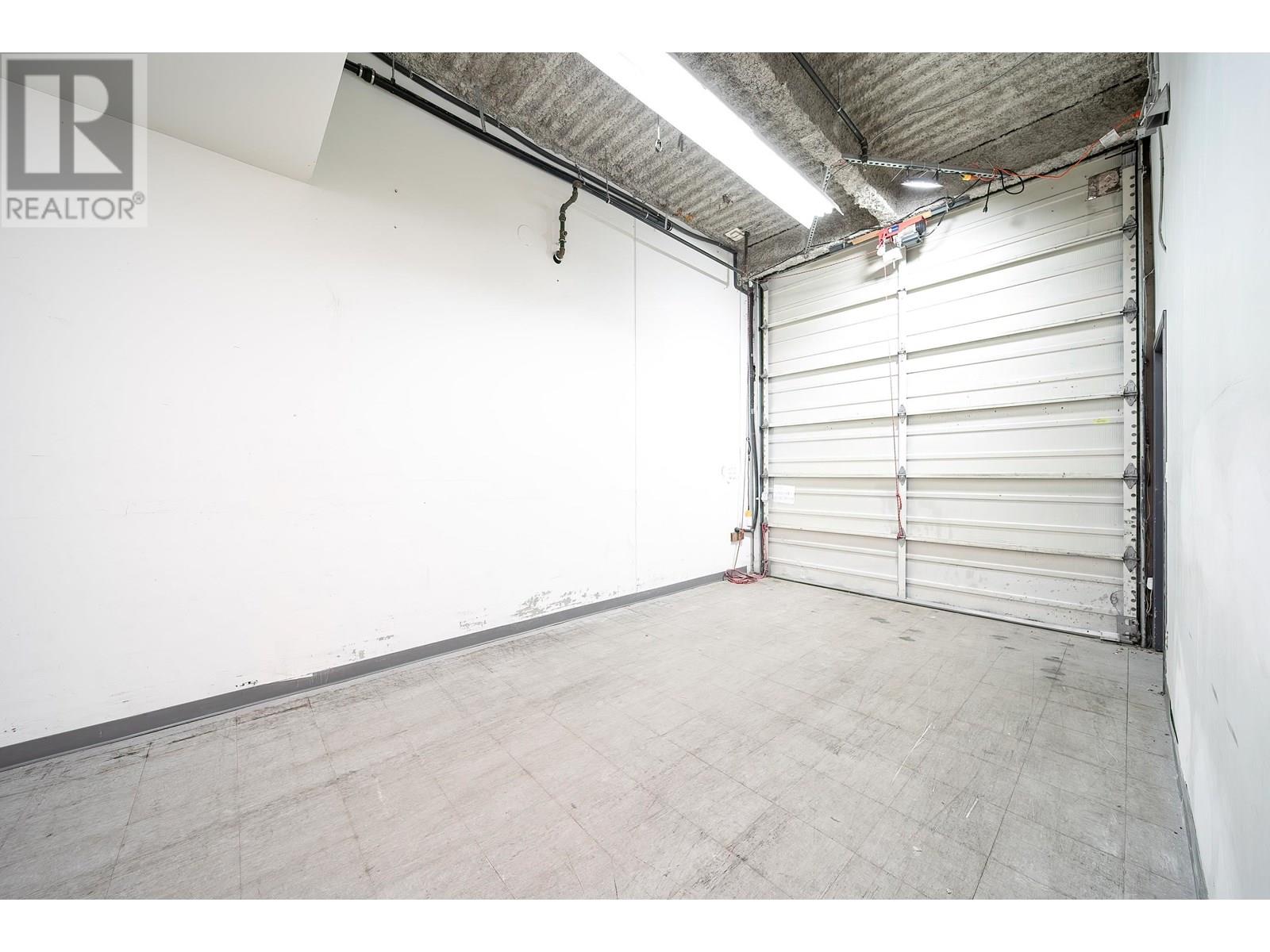 14 3871 North Fraser Way Property Photo 7