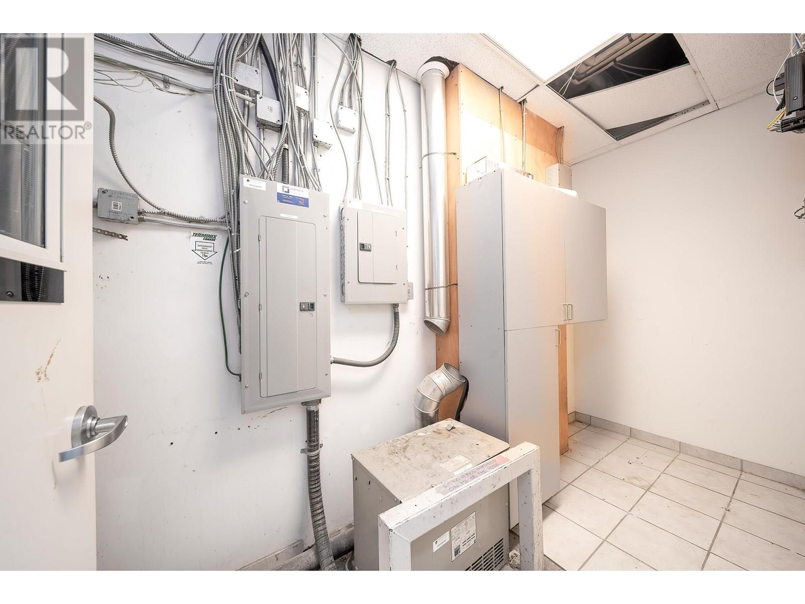 14 3871 North Fraser Way Property Photo 10