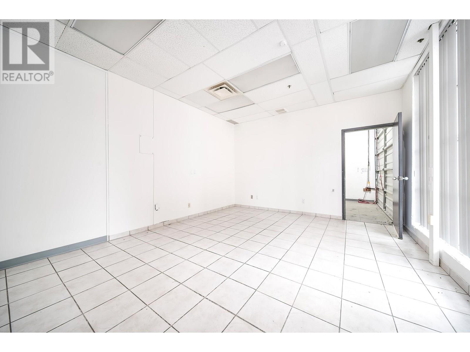 14 3871 North Fraser Way Property Photo 16