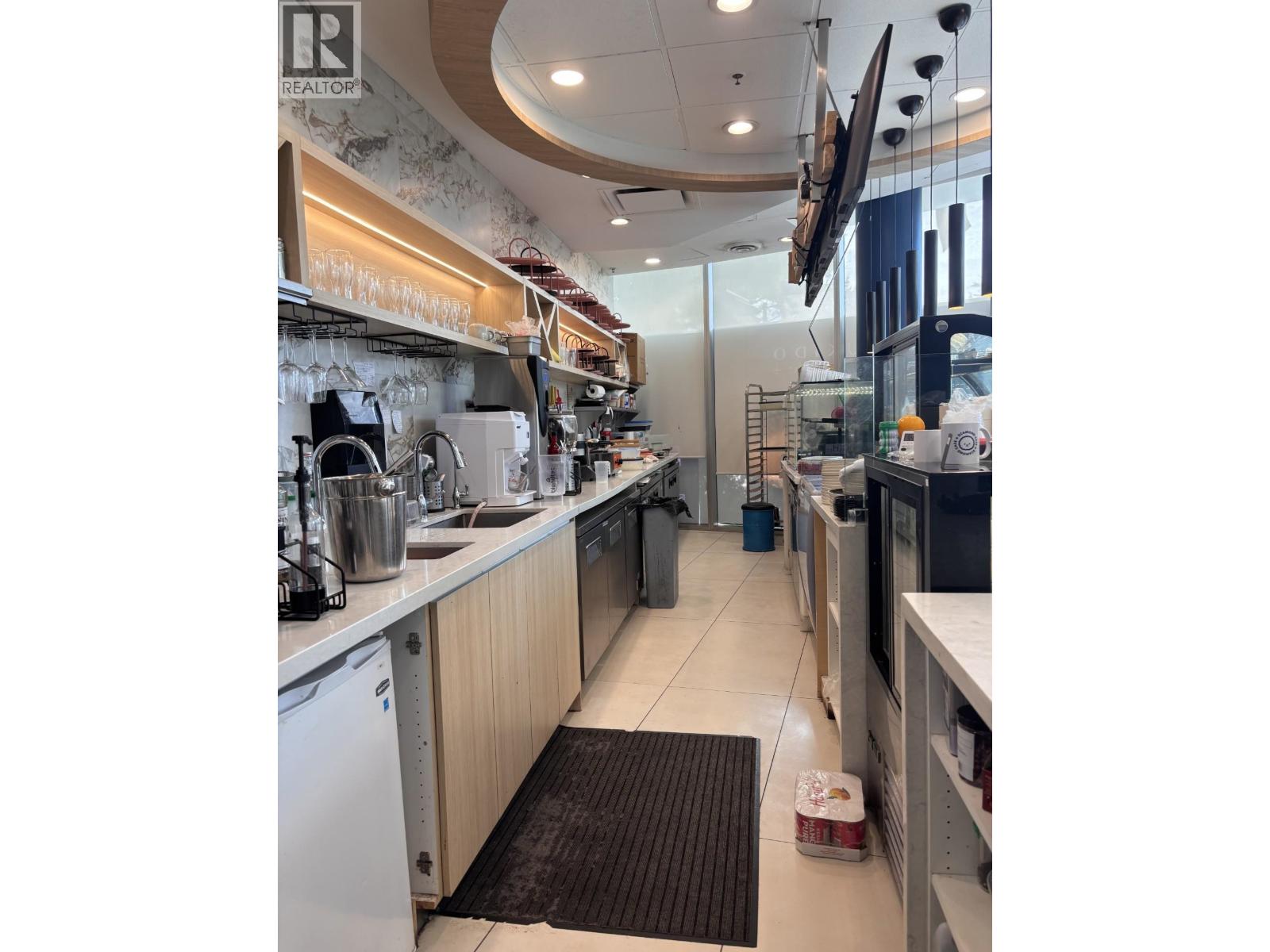 C8070059 Property Photo 3