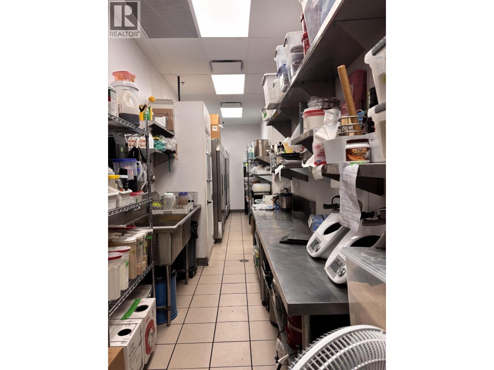 C8070059 Property Photo 11