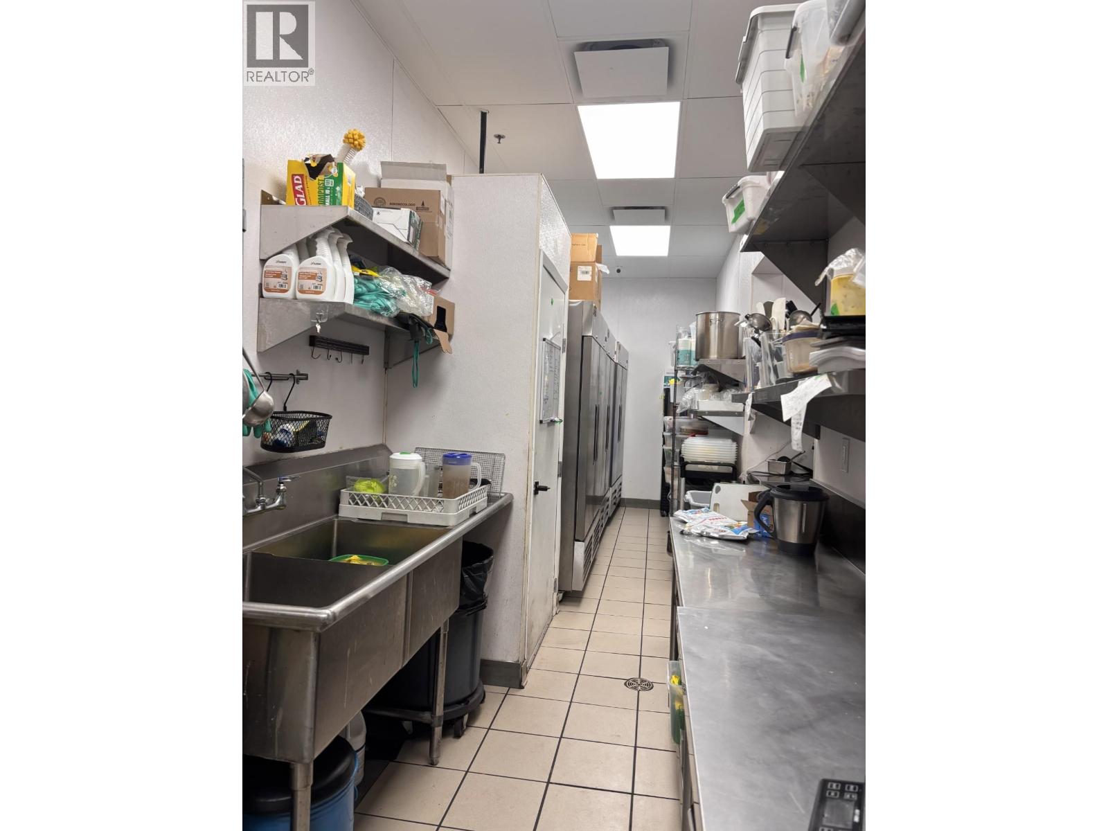 C8070059 Property Photo 12