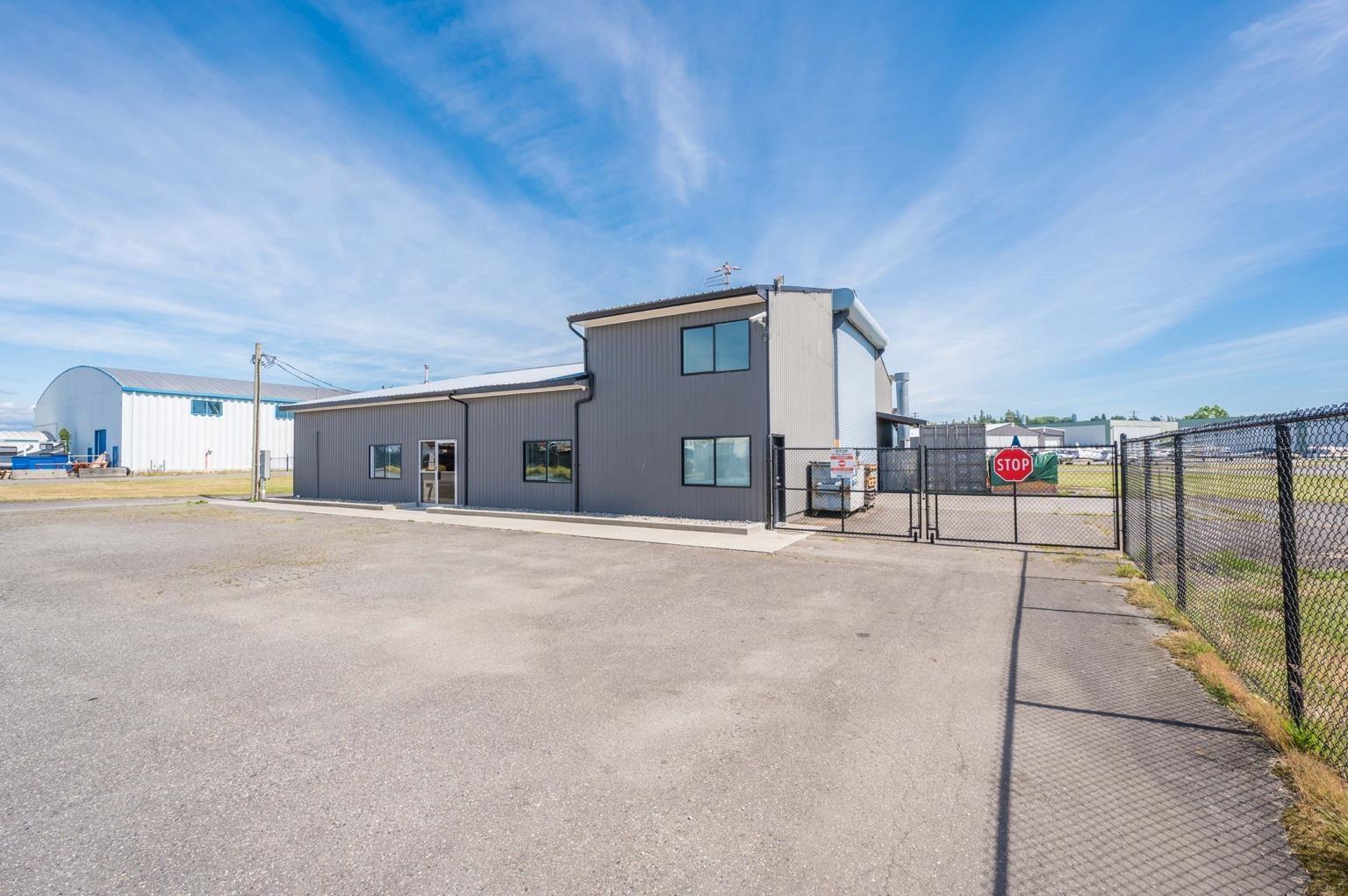 7 5385 216 Street Property Photo 5