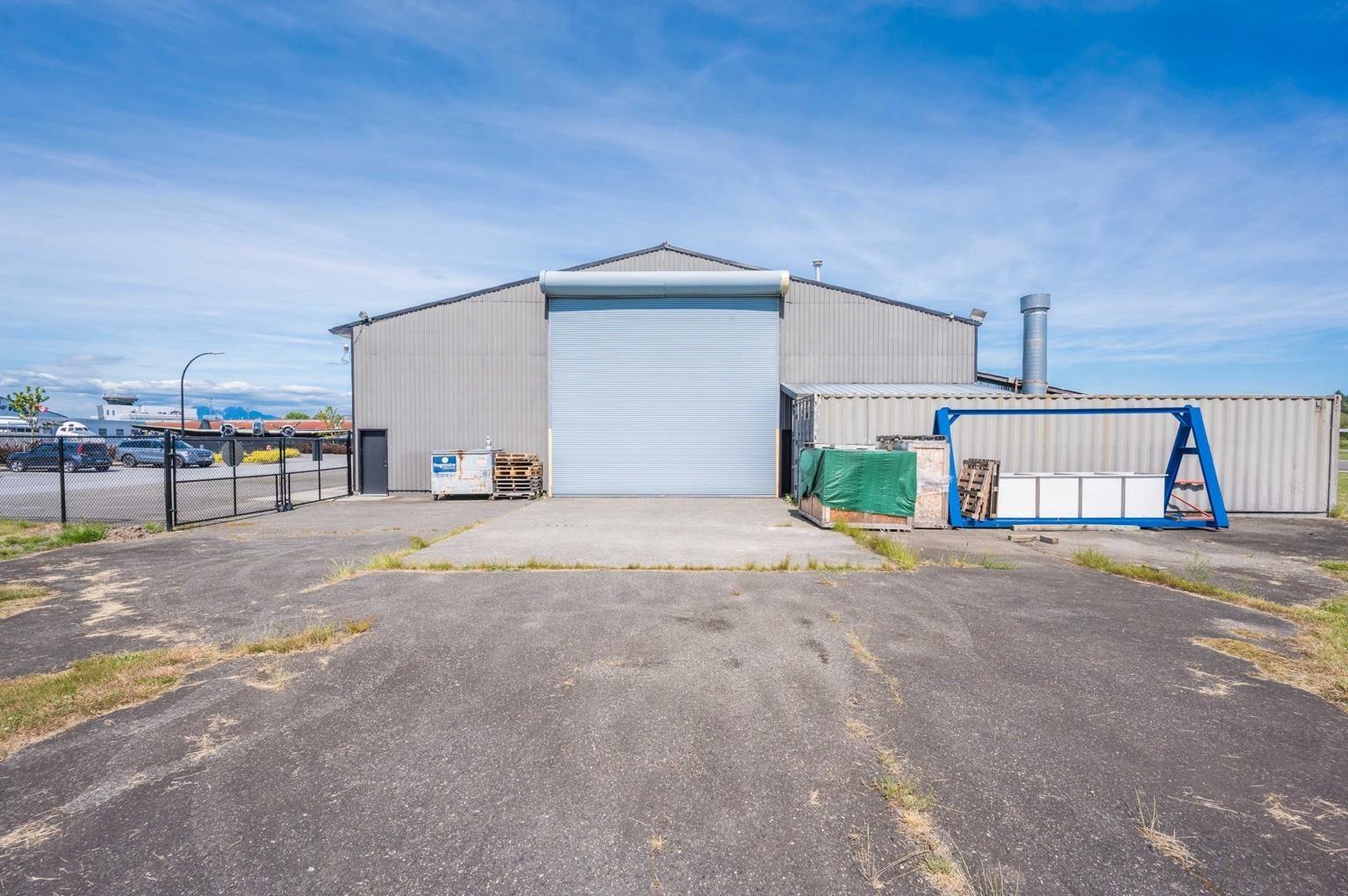 7 5385 216 Street Property Photo 6