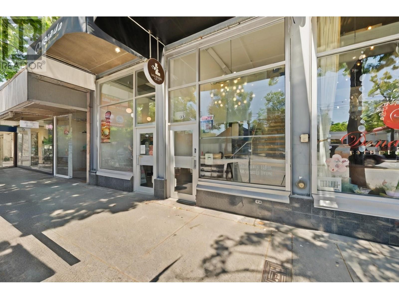 2813-2815-2817 W Broadway Property Photo 14