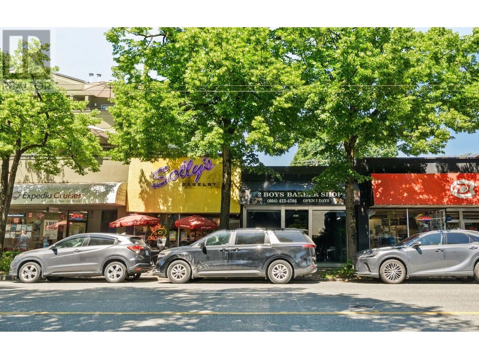 2871-2873 W Broadway Property Photo 1