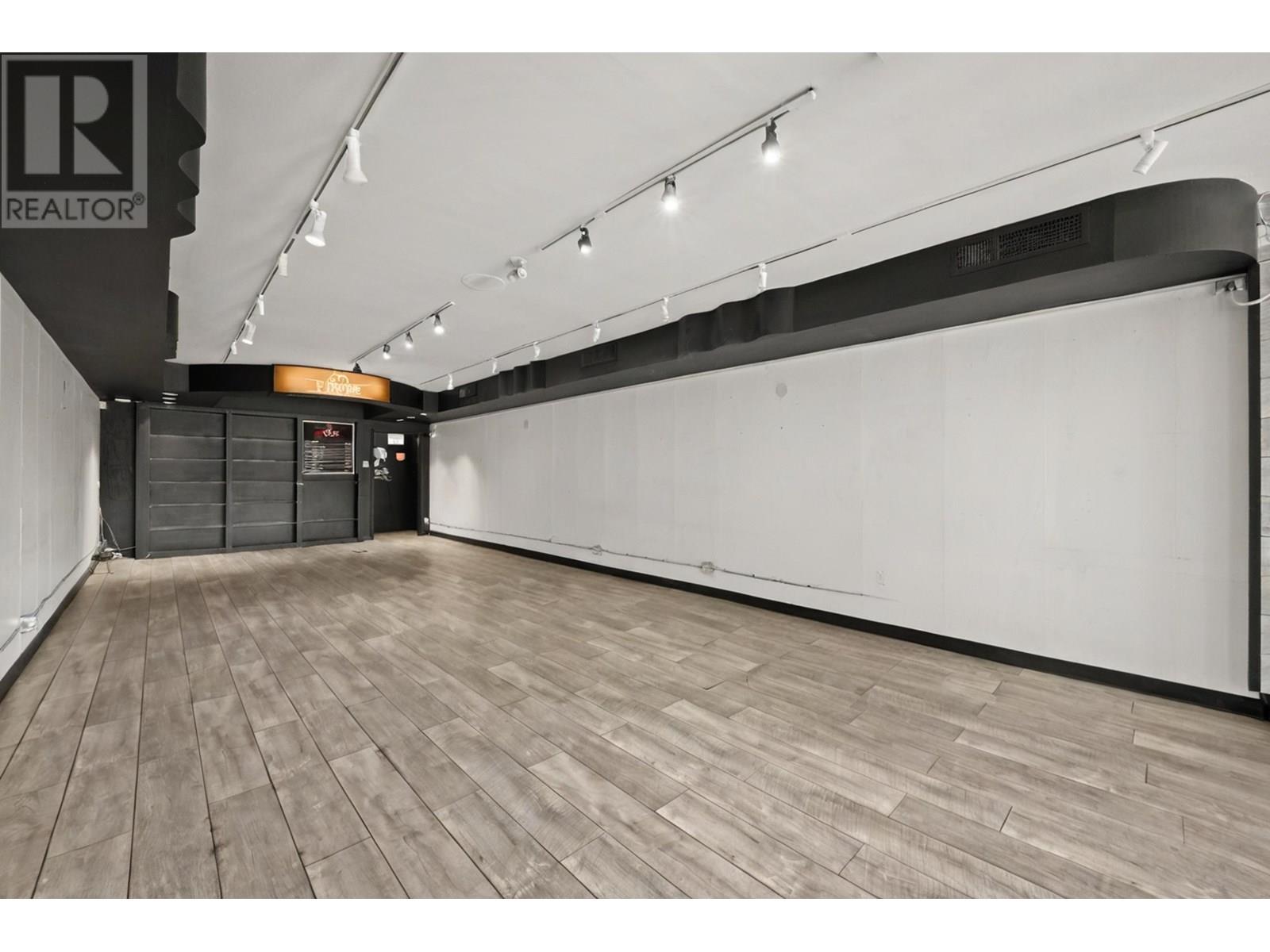2871-2873 W Broadway Property Photo 6