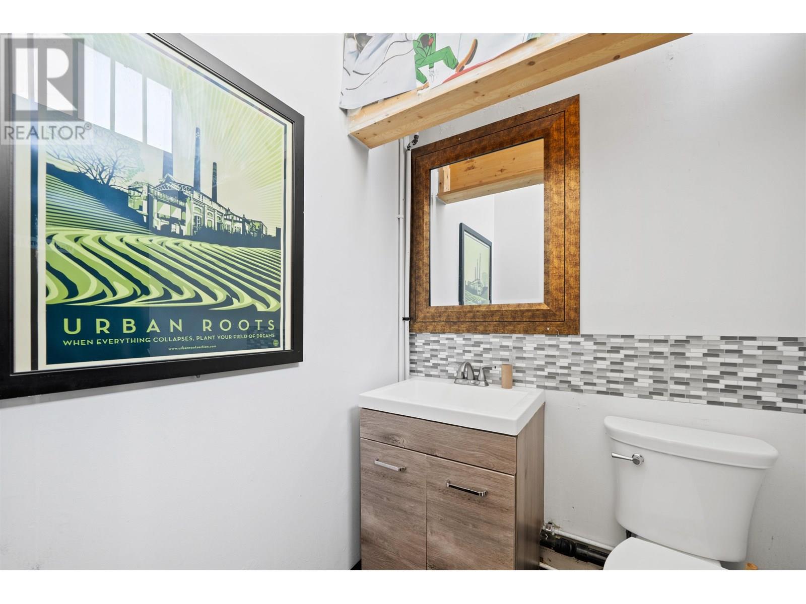 2871-2873 W Broadway Property Photo 11