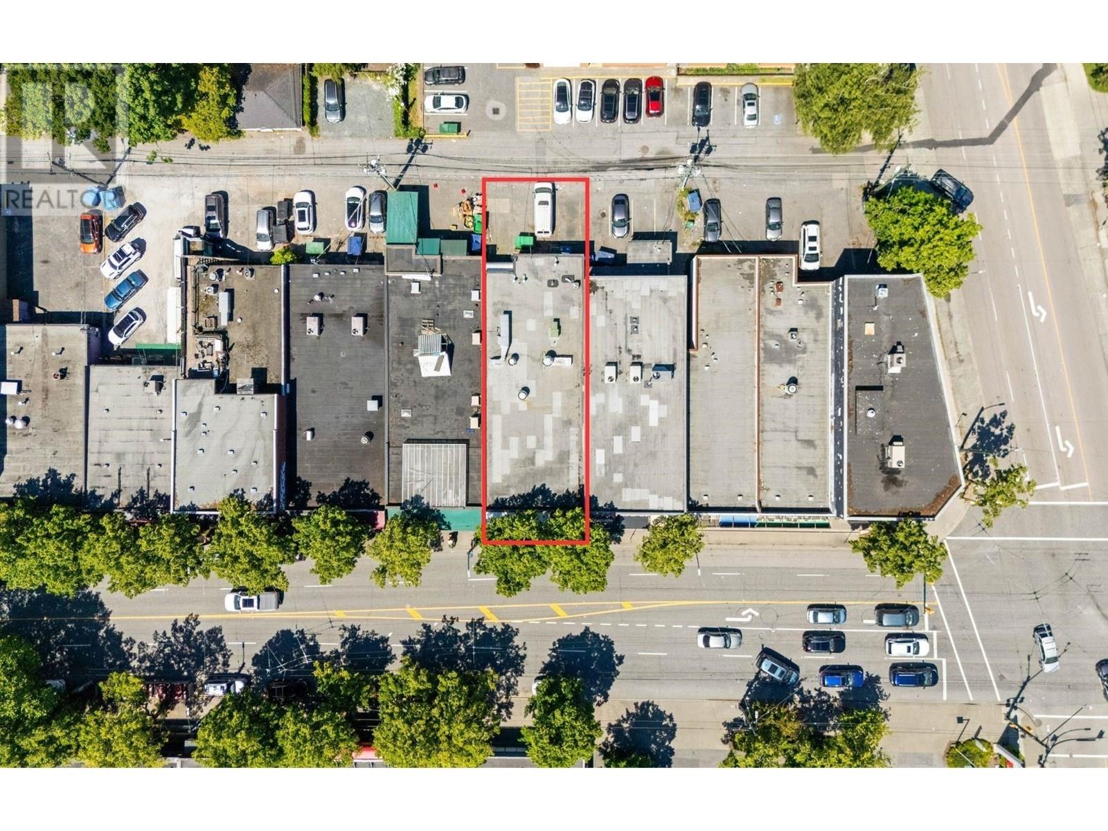 2821-2823-2825 W Broadway Property Photo 33