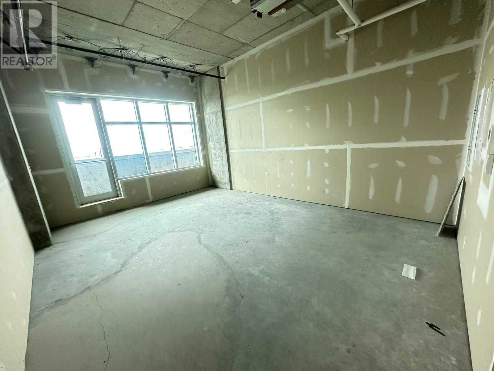 935 8477 Bridgeport Road Property Photo 2