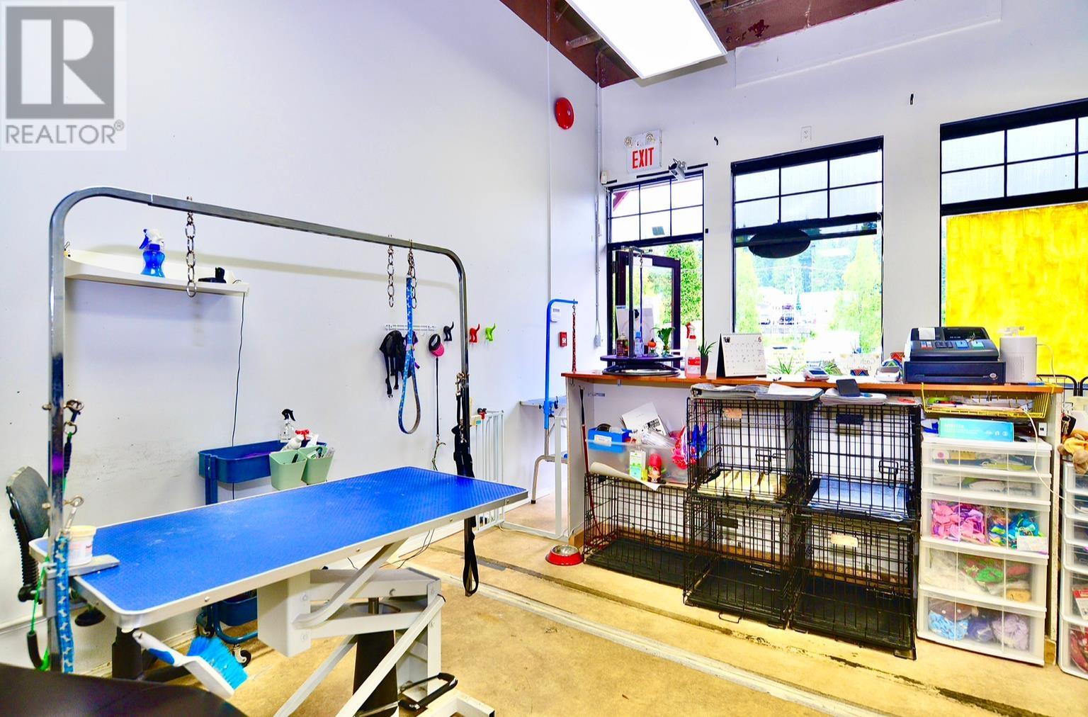 14 2662 Austin Avenue Property Photo 4