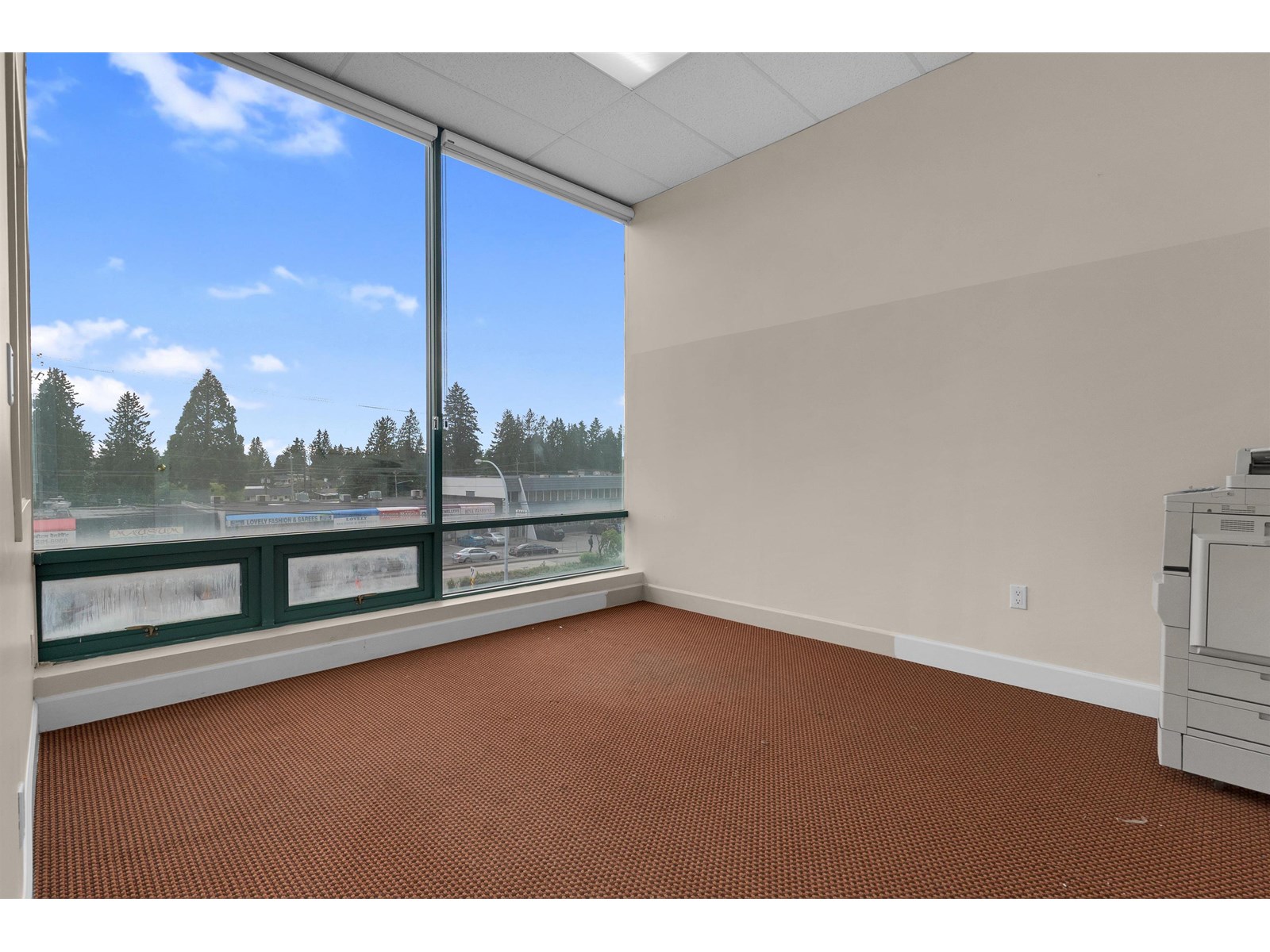 301 9288 120 Street Property Photo 2