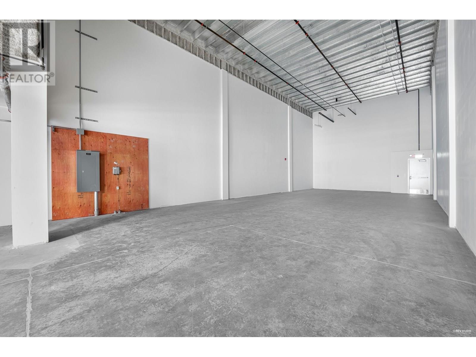 A119 4899 Vanguard Road Property Photo 7