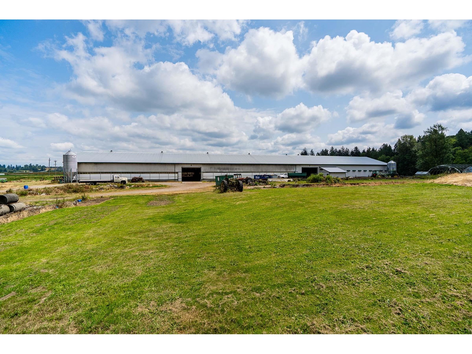 5948 156 Street Property Photo 2
