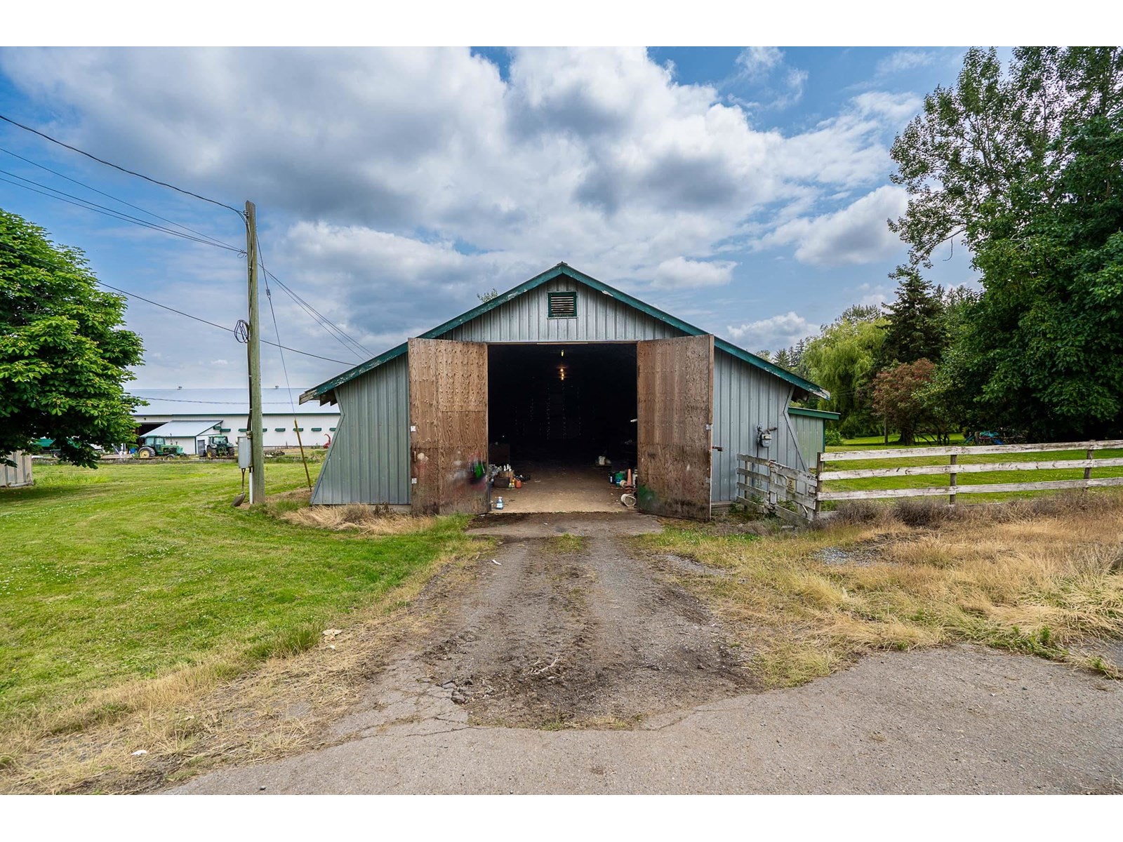 5948 156 Street Property Photo 6