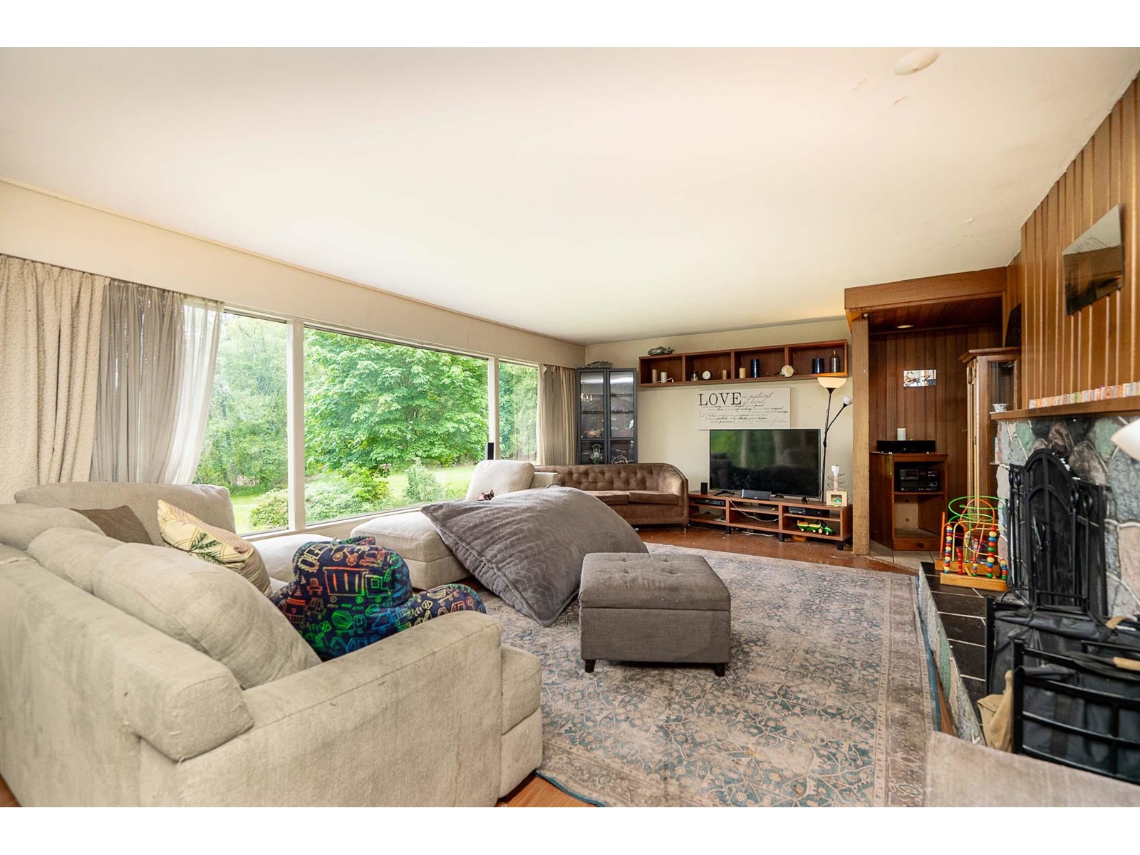 5948 156 Street Property Photo 9