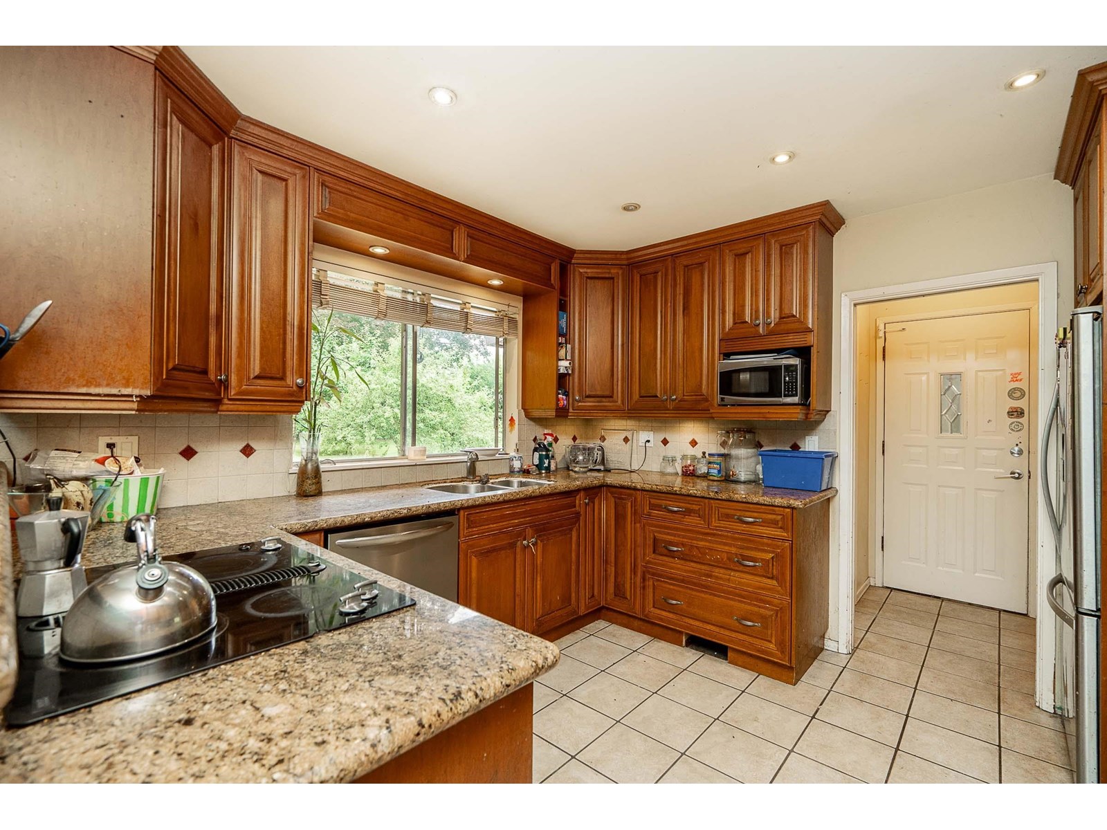 5948 156 Street Property Photo 11