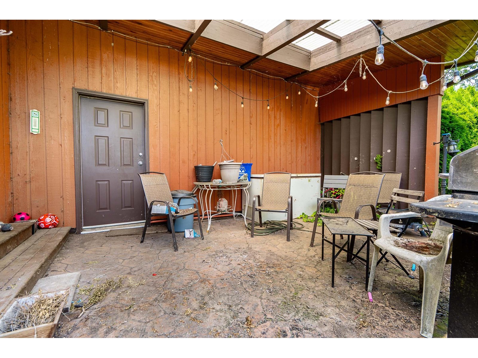 5948 156 Street Property Photo 17