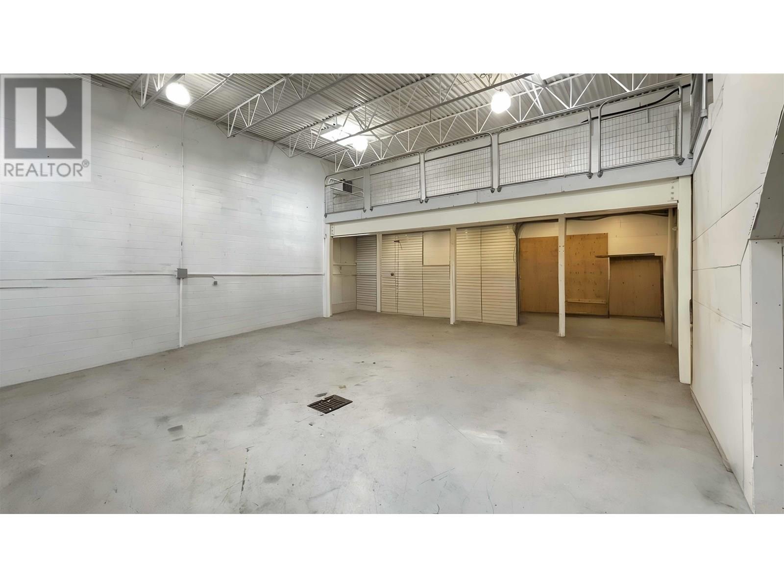 1520 Richmond Street Property Photo 8
