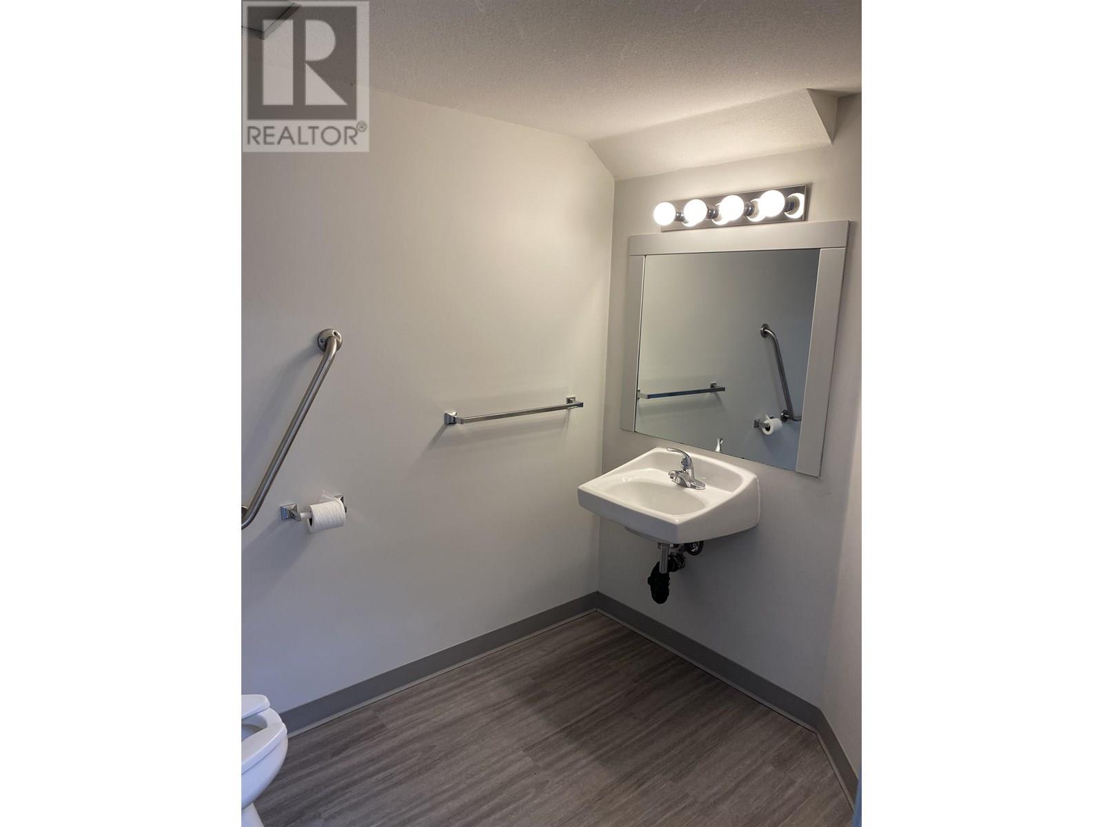 116 3989 Henning Drive Property Photo 3